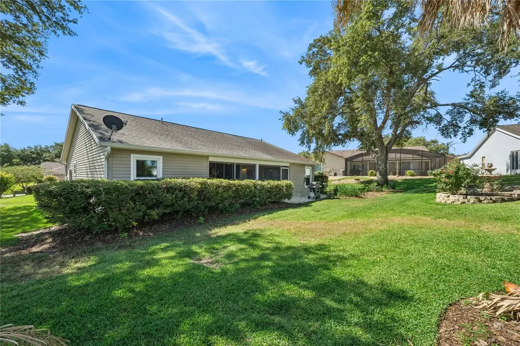 4730 Sawgrass Lake Circle Leesburg FL 34748