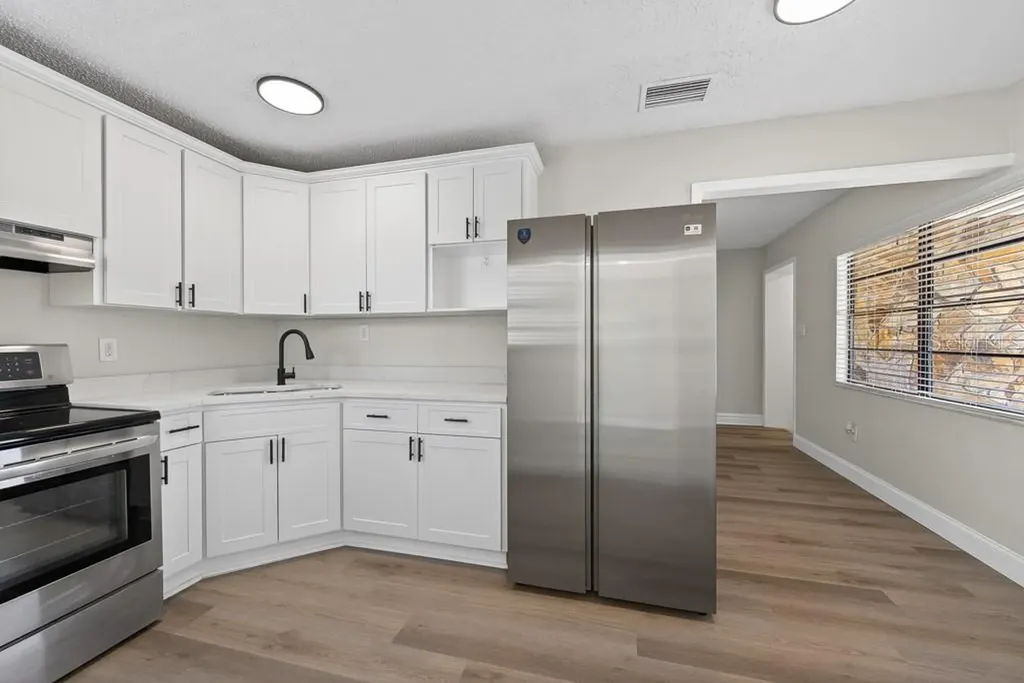 2540 W Knollwood Street Tampa FL 33614