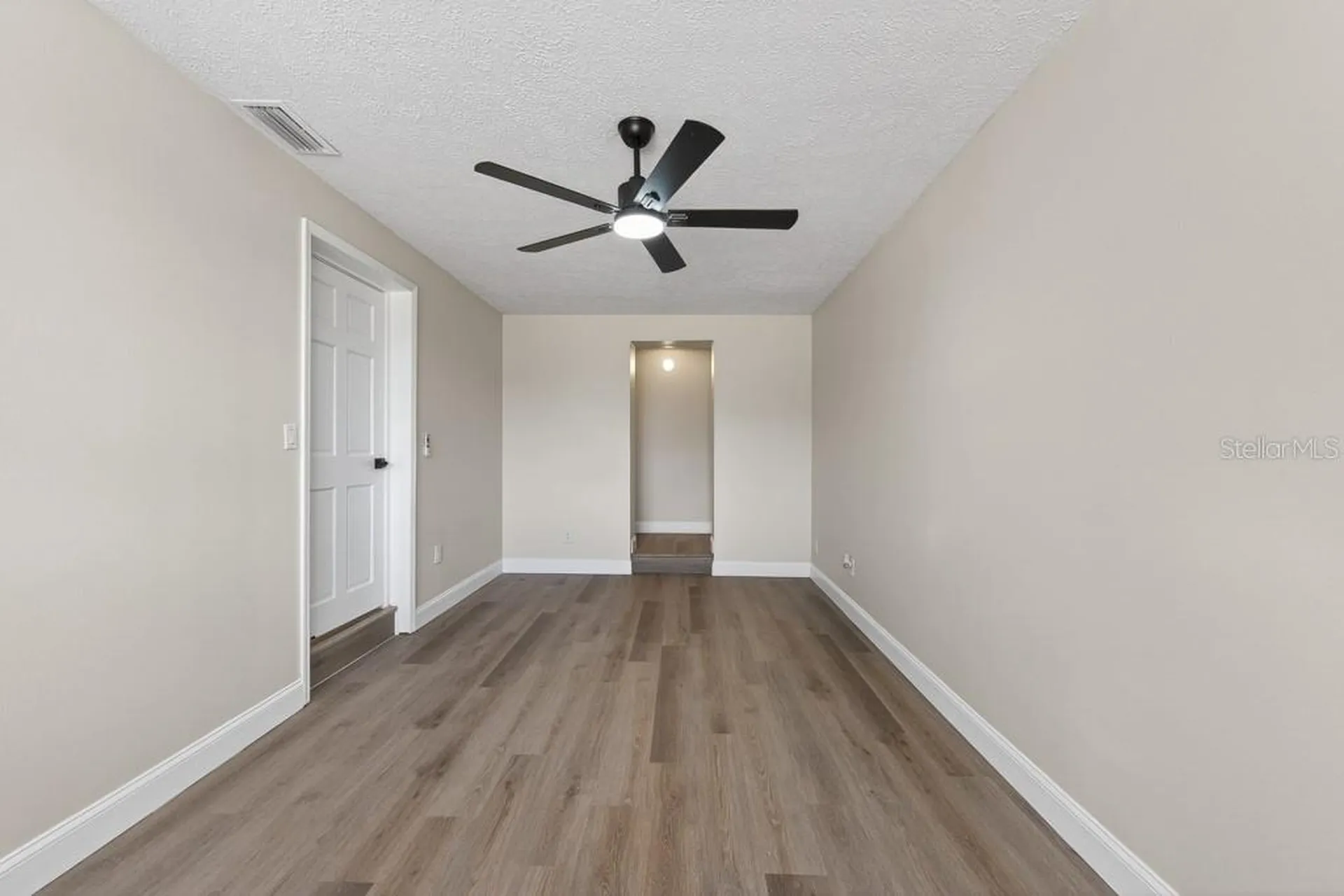2540 W Knollwood Street Tampa FL 33614