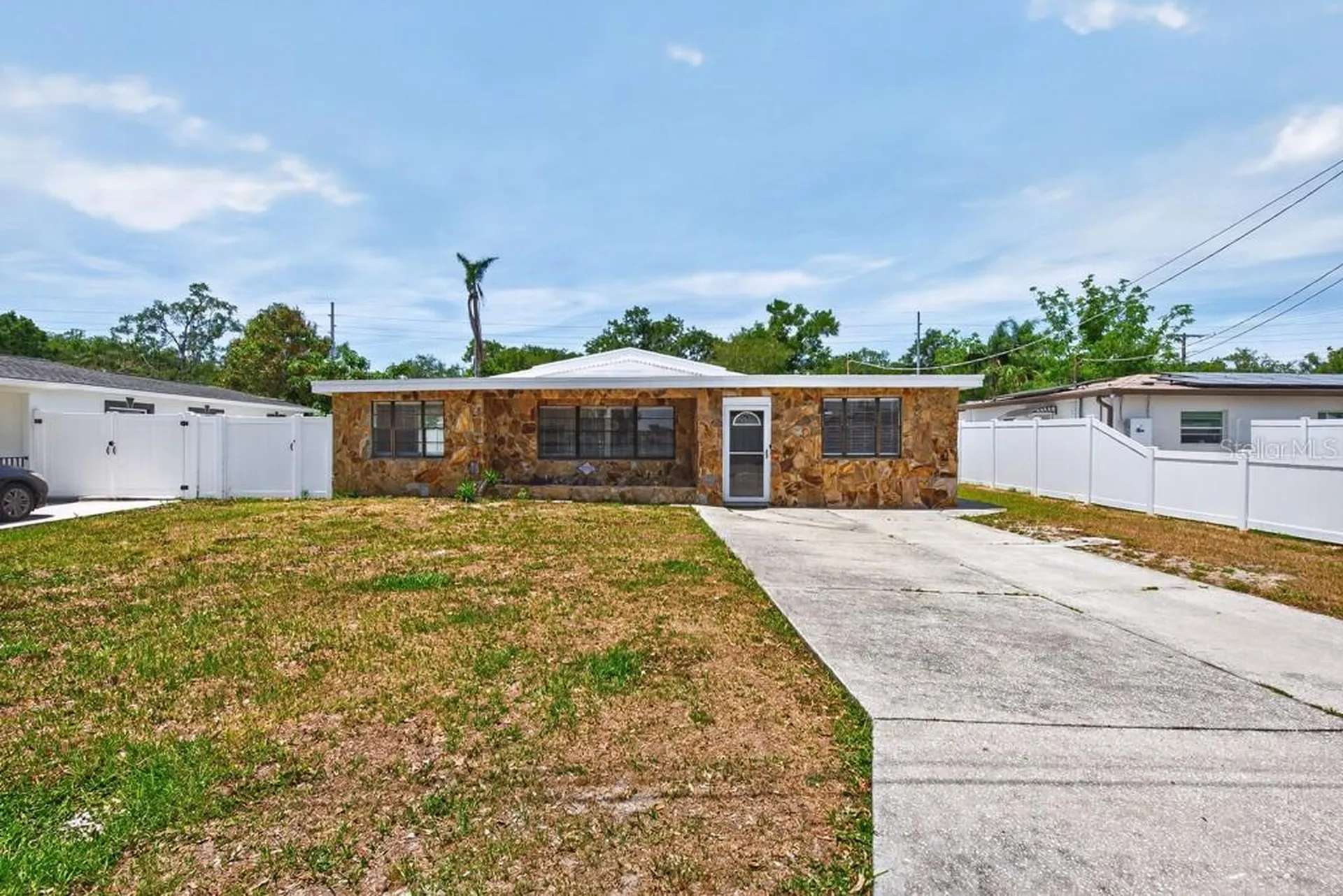 2540 W Knollwood Street Tampa FL 33614