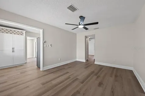 2540 W Knollwood Street Tampa FL 33614