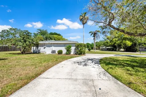 10597 110th Avenue Largo FL 33773