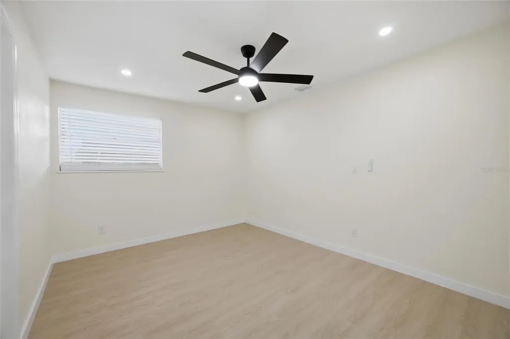 714 E 137th Avenue Tampa FL 33613