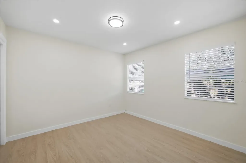 714 E 137th Avenue Tampa FL 33613