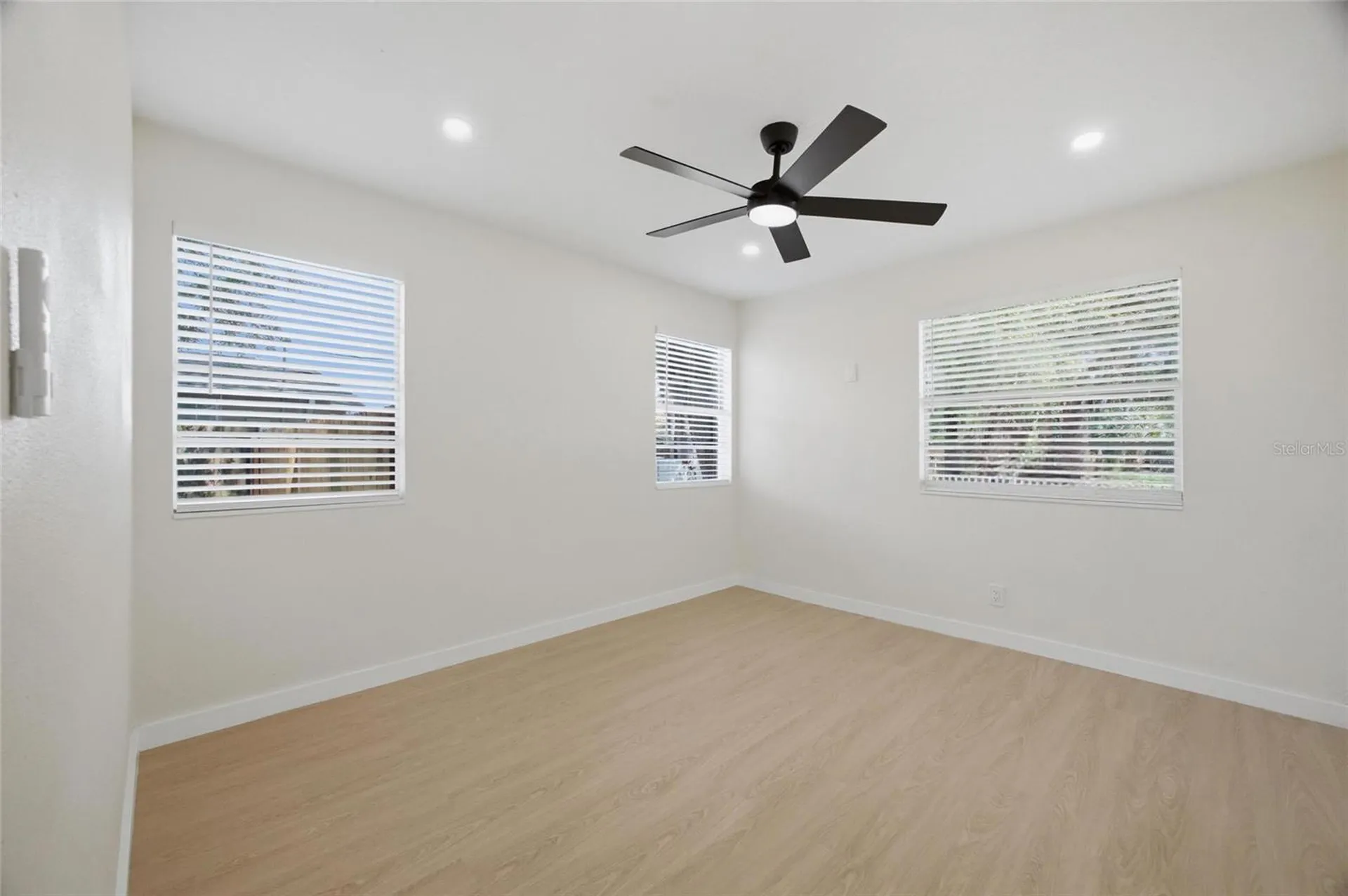 714 E 137th Avenue Tampa FL 33613