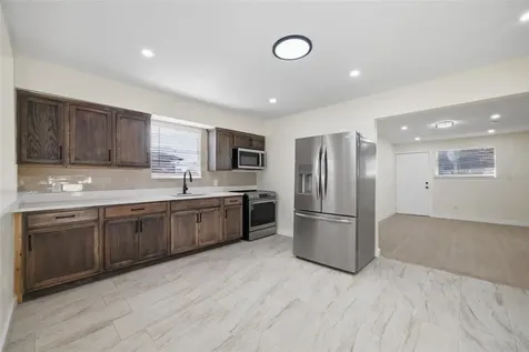 714 E 137th Avenue Tampa FL 33613