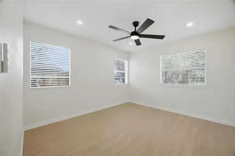 714 E 137th Avenue Tampa FL 33613