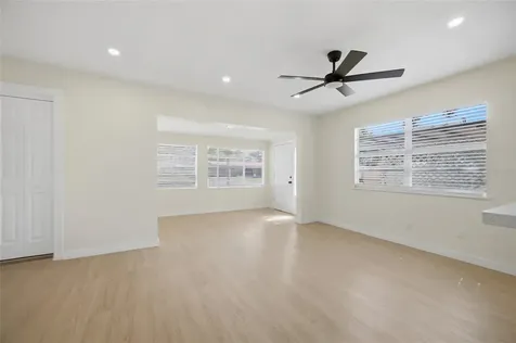 714 E 137th Avenue Tampa FL 33613