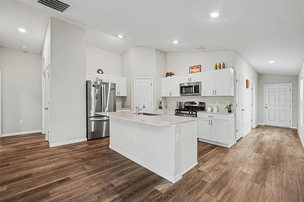 14919 Sterling Spur Avenue Lithia FL 33547