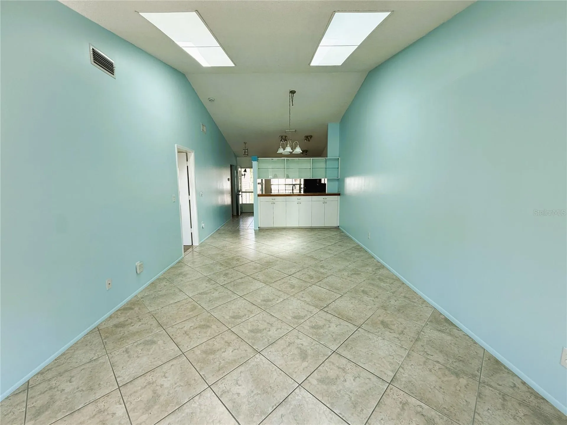 225 Sun Vista Court S Treasure Island FL 33706