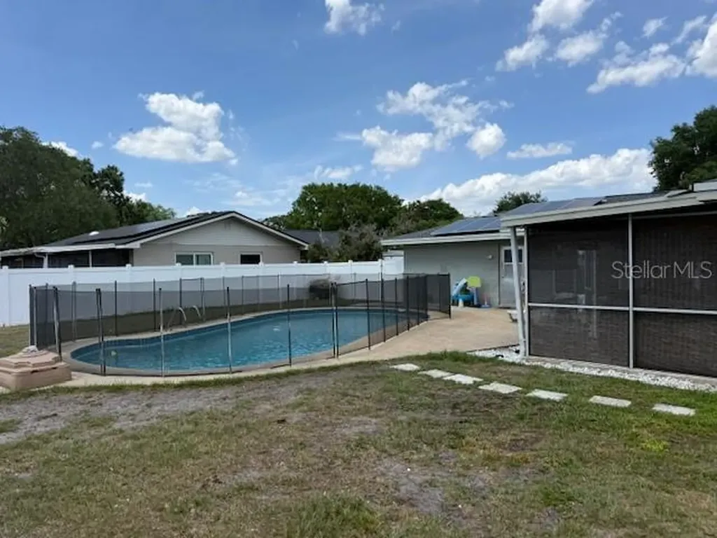 1104 Yarnell Avenue Lake Wales FL 33853