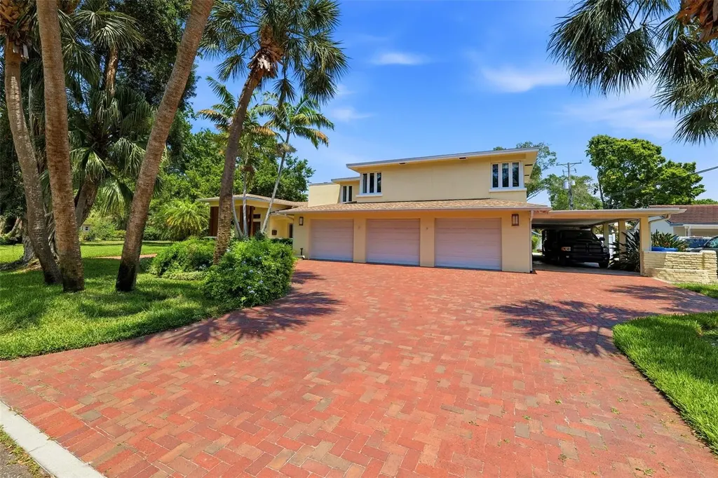 6000 2nd Street S St Petersburg FL 33705