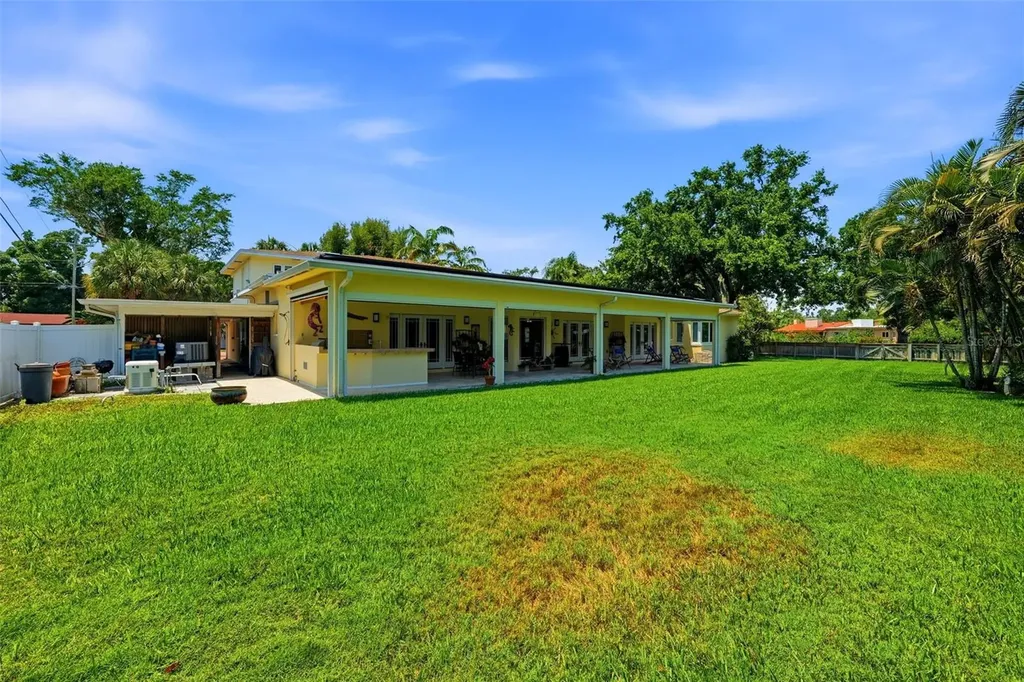 6000 2nd Street S St Petersburg FL 33705