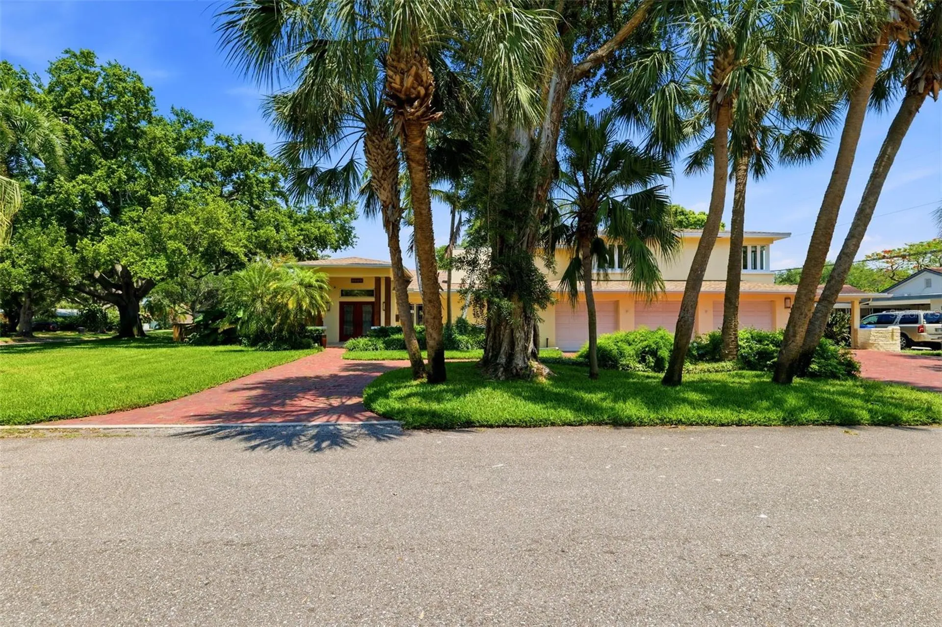 6000 2nd Street S St Petersburg FL 33705