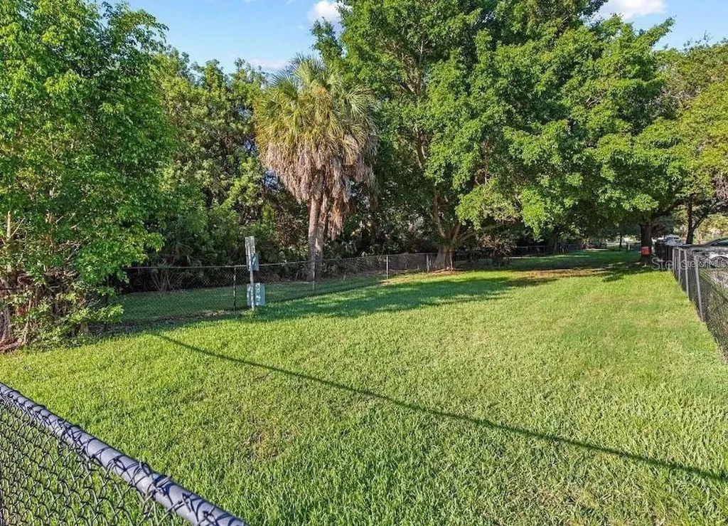 10265 Gandy Boulevard N St Petersburg FL 33702