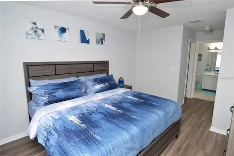 10265 Gandy Boulevard N St Petersburg FL 33702