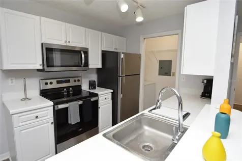 10265 Gandy Boulevard N St Petersburg FL 33702