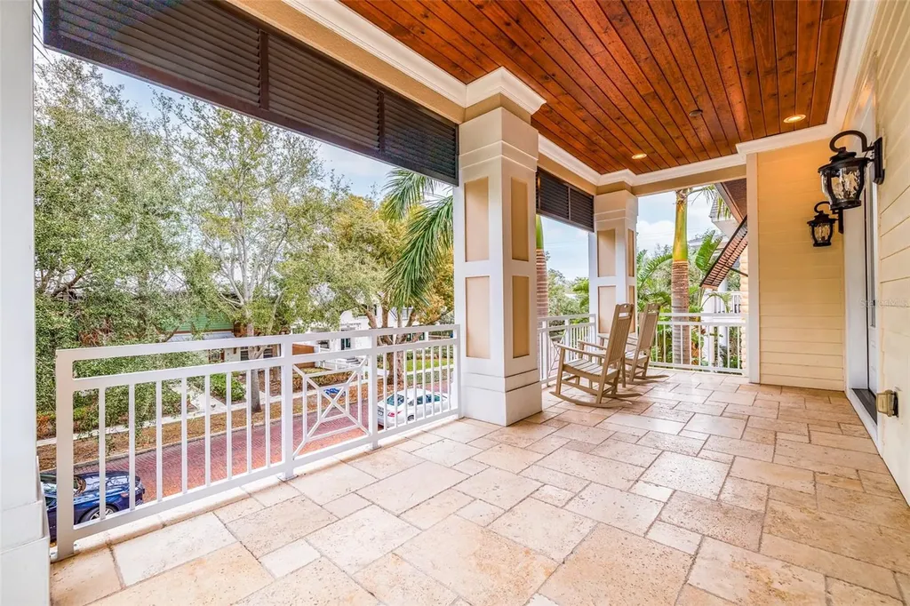 310 8th Avenue N St Petersburg FL 33701