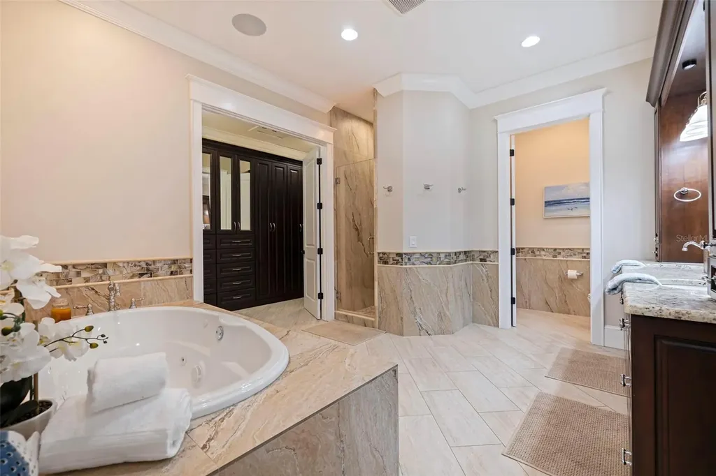 310 8th Avenue N St Petersburg FL 33701