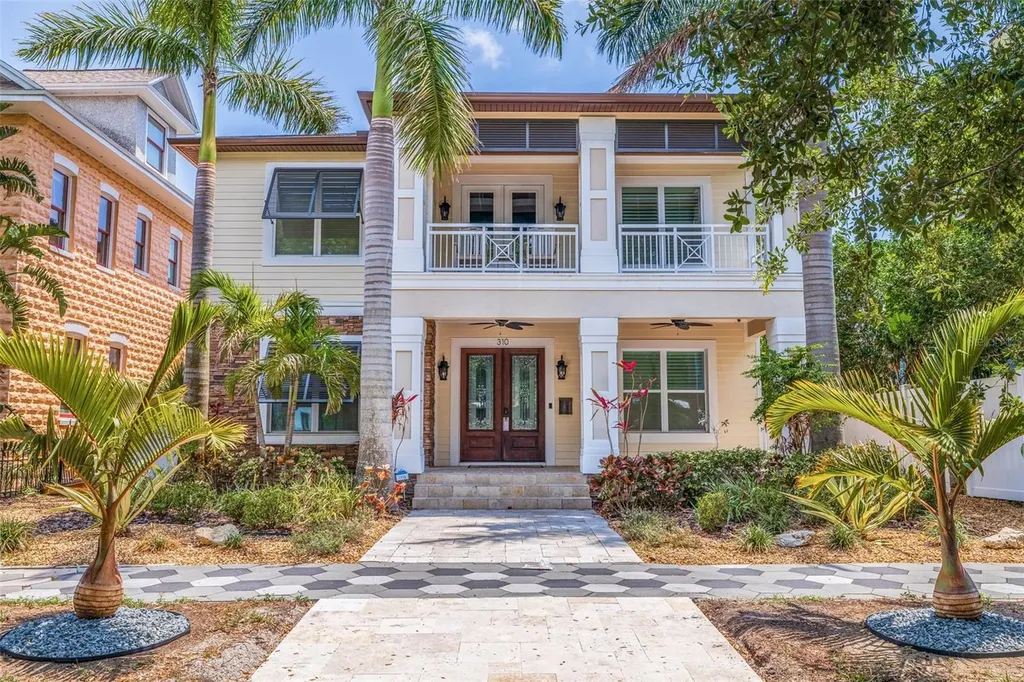 310 8th Avenue N St Petersburg FL 33701