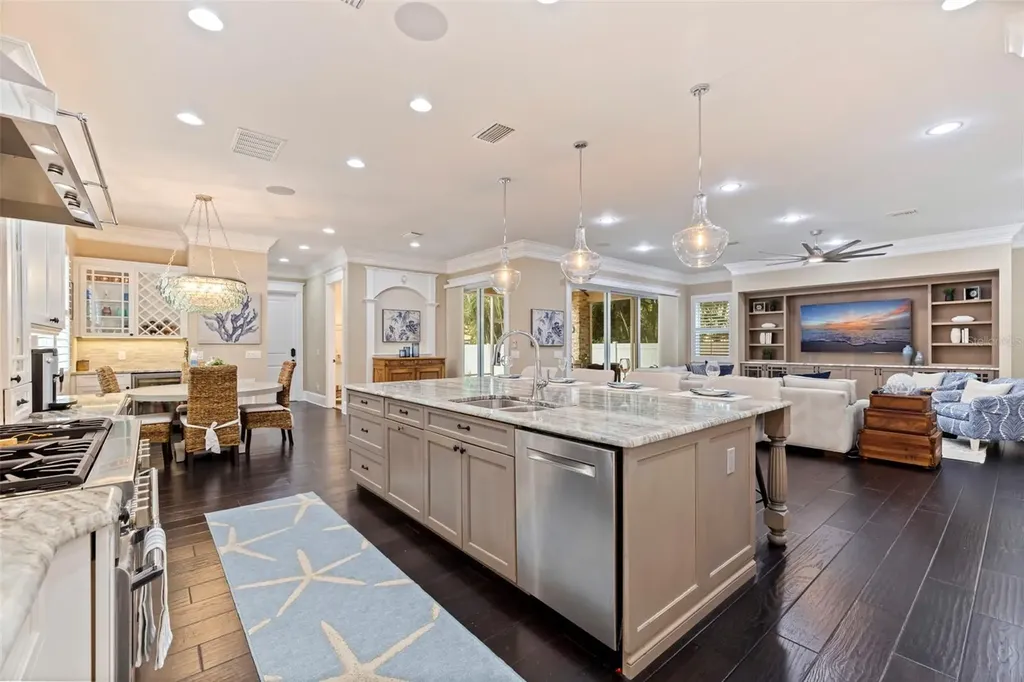 310 8th Avenue N St Petersburg FL 33701