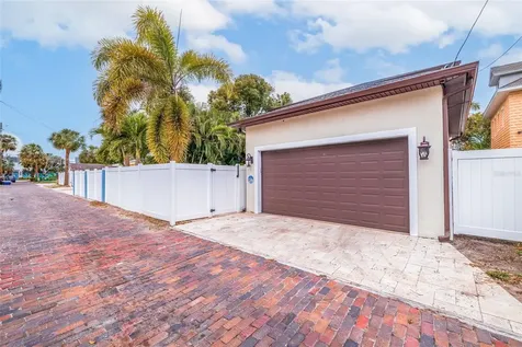 310 8th Avenue N St Petersburg FL 33701