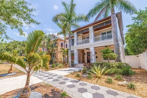 310 8th Avenue N St Petersburg FL 33701