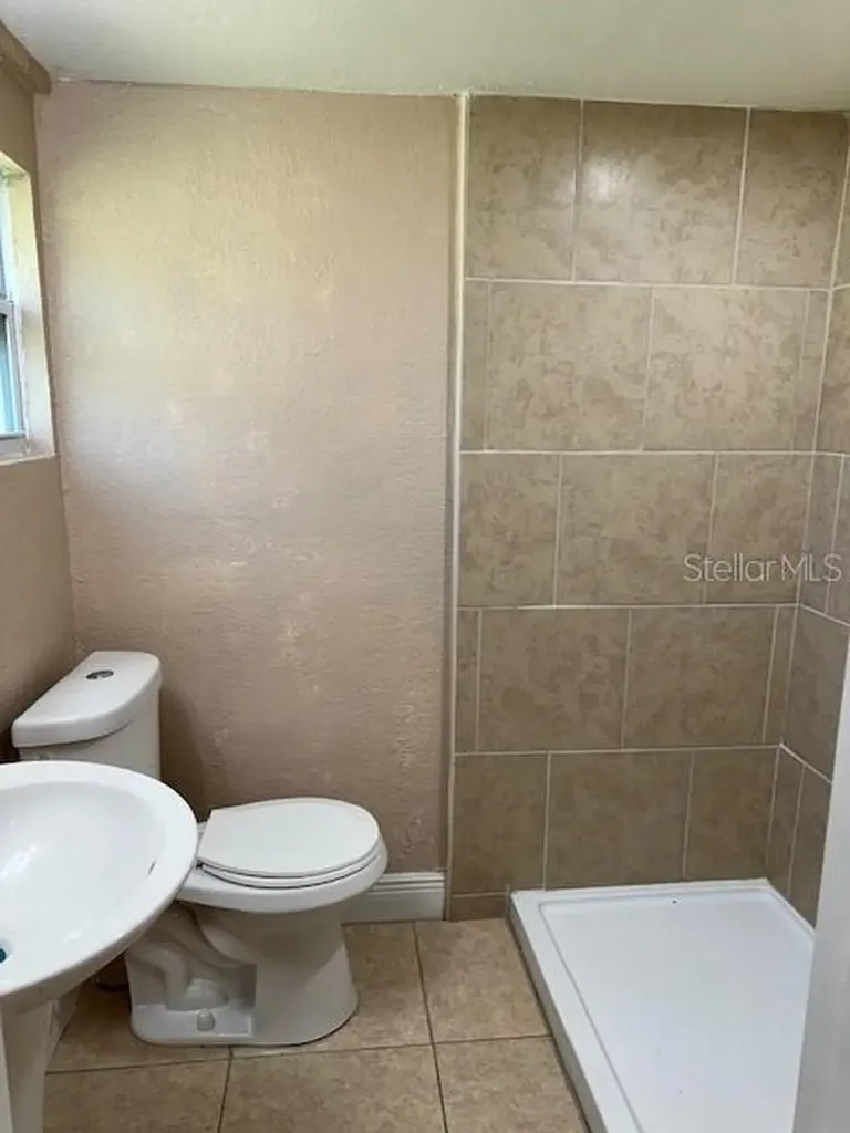 2847 W Harwood Street Orlando FL 32805