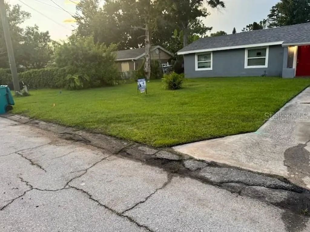 2847 W Harwood Street Orlando FL 32805