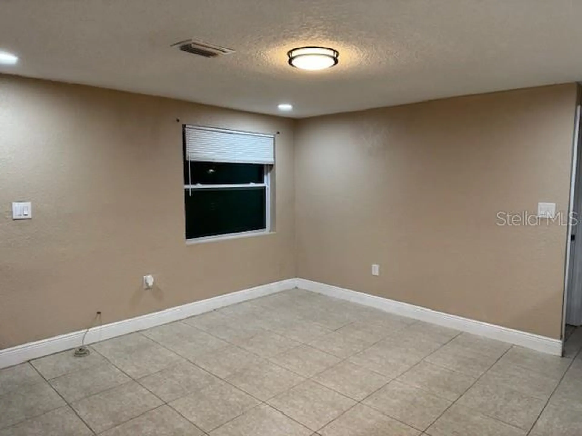 2847 W Harwood Street Orlando FL 32805