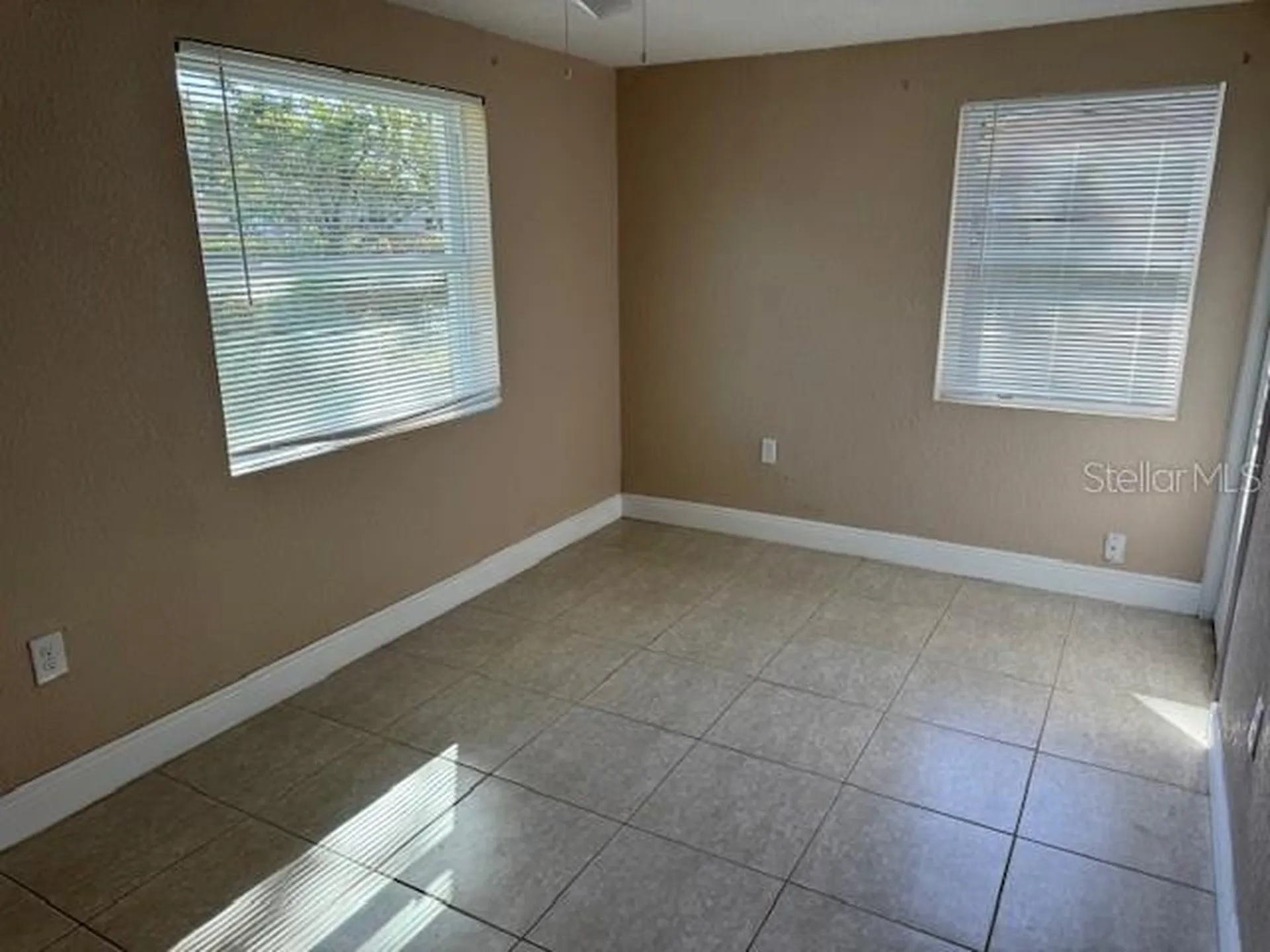 2847 W Harwood Street Orlando FL 32805