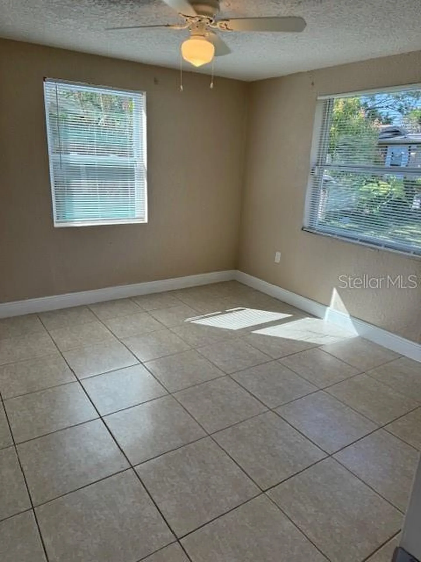 2847 W Harwood Street Orlando FL 32805