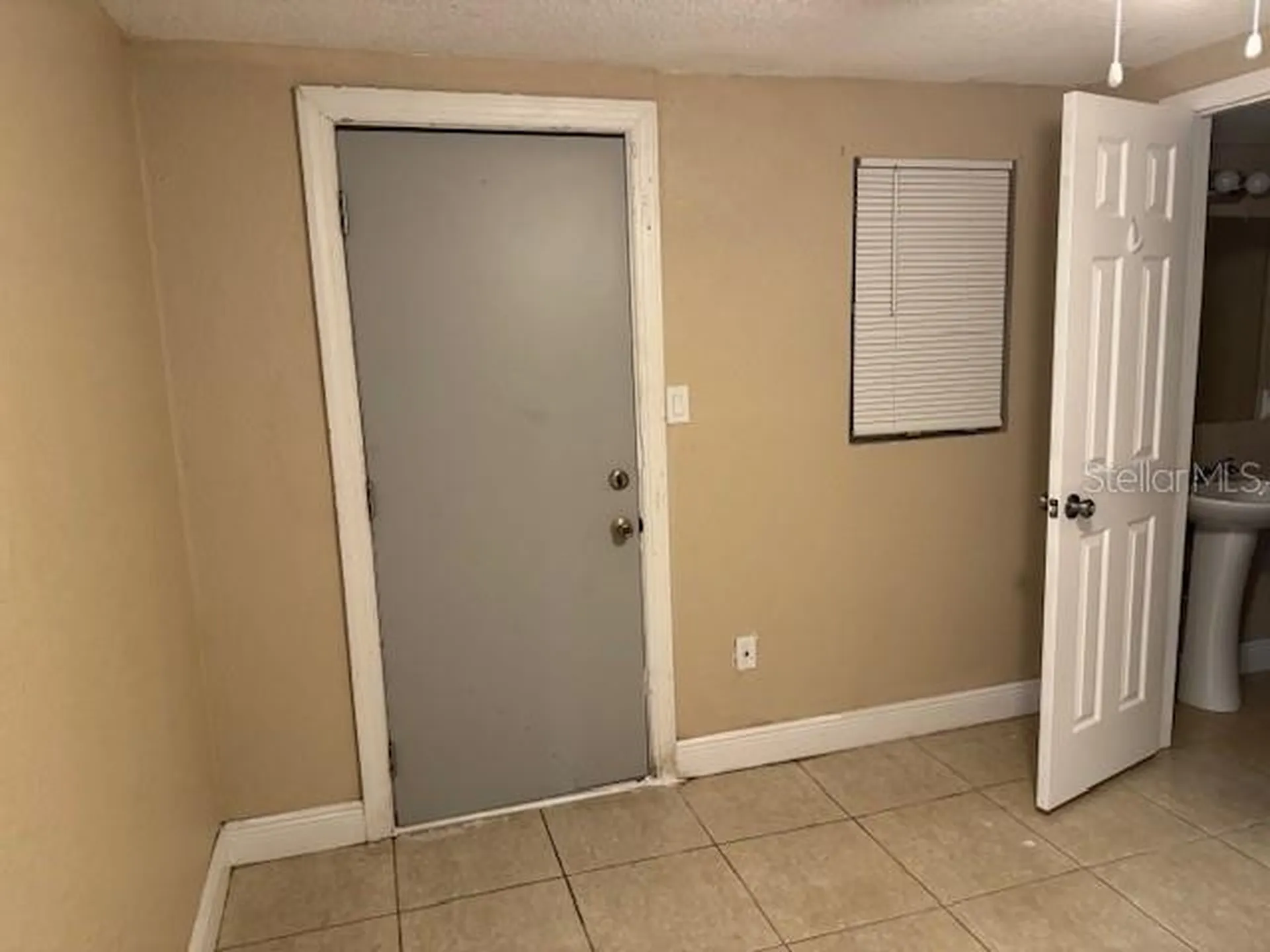 2847 W Harwood Street Orlando FL 32805