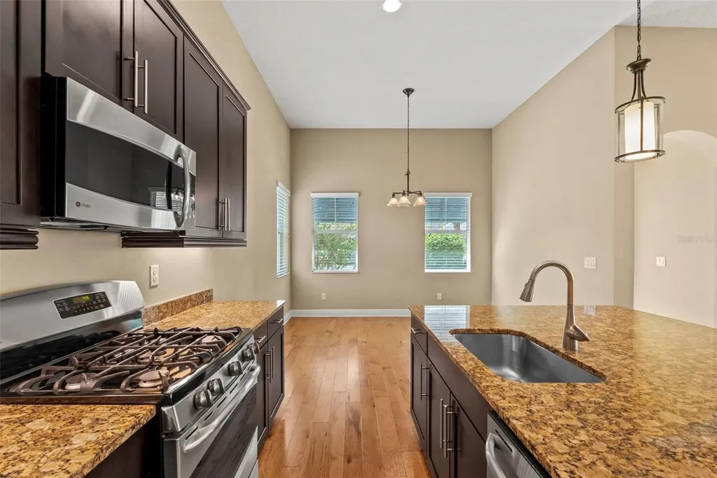 514 Winterside Drive Apollo Beach FL 33572