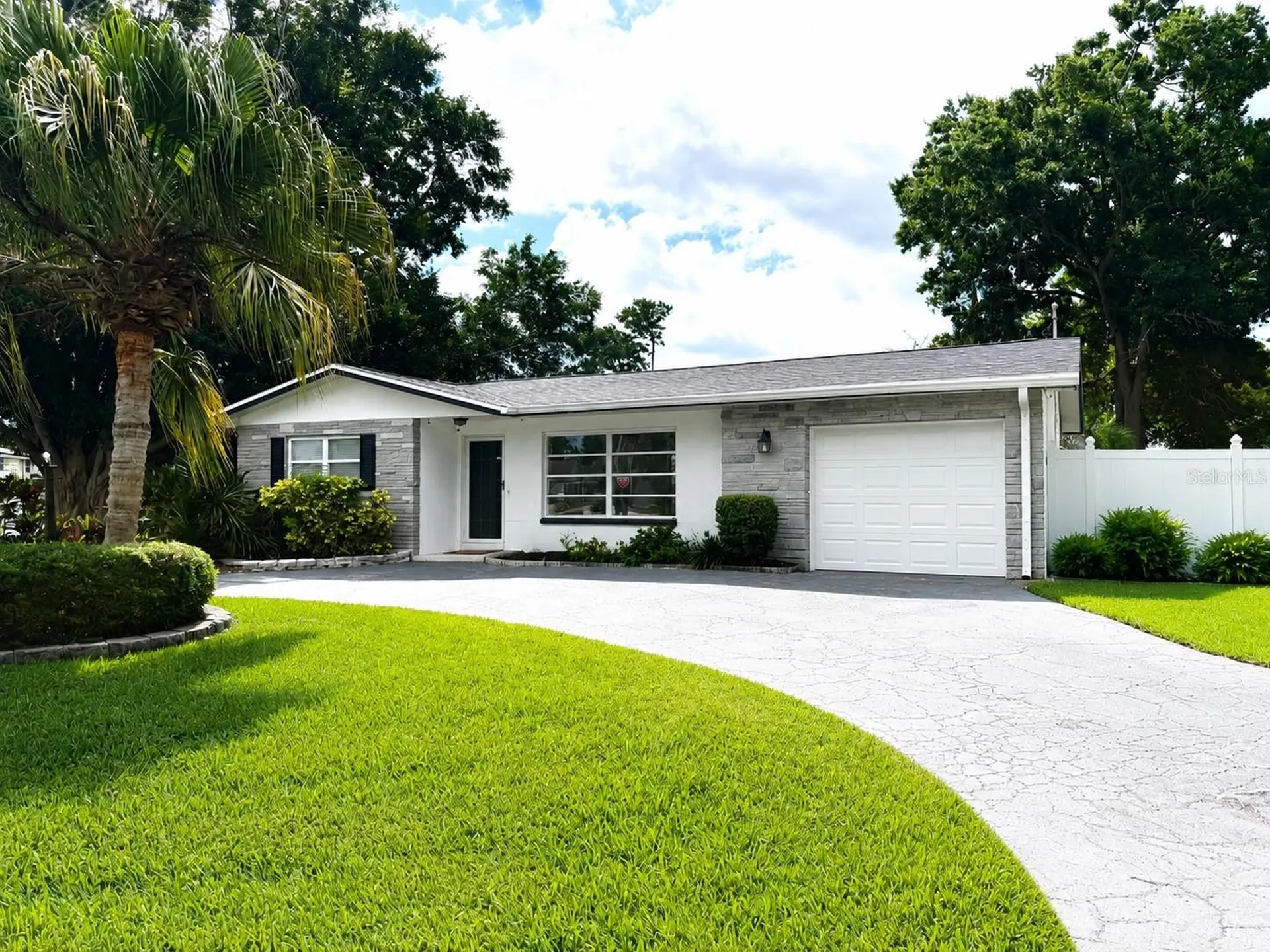 12620 82nd Terrace Seminole FL 33776