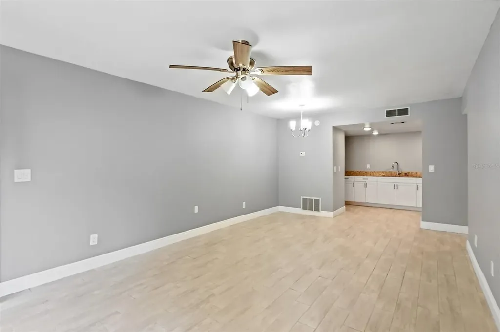 7614 Nacido Court Tampa FL 33615