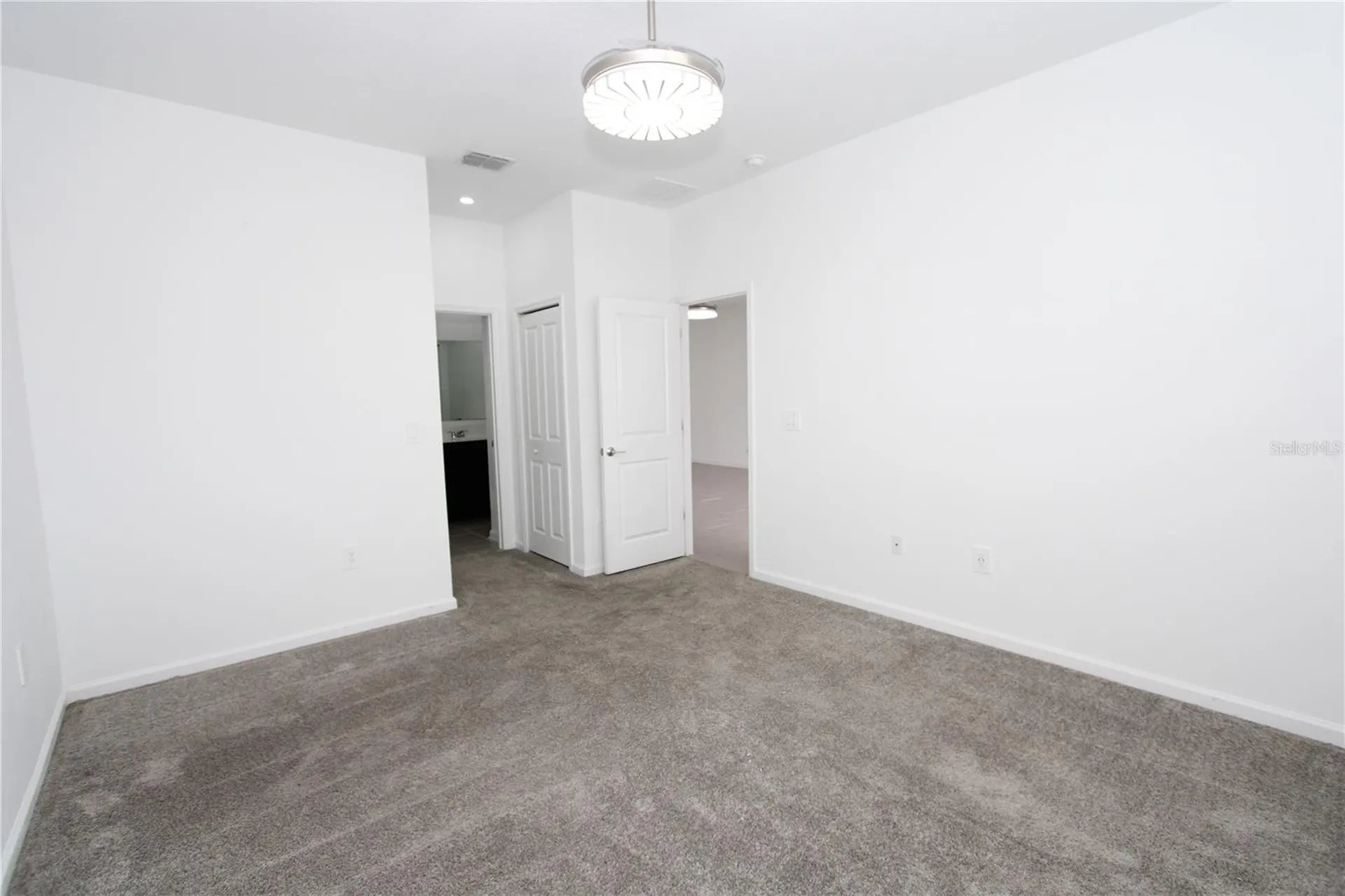 737 Citrus Reserve Boulevard Davenport FL 33837