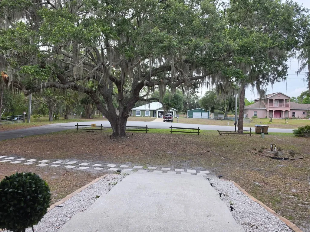 560 Eden Drive St Cloud FL 34771