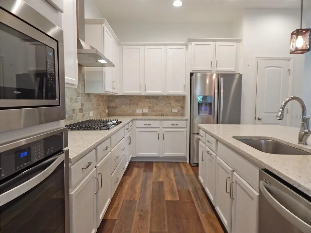 14242 Natures Reserve Drive Lithia FL 33547