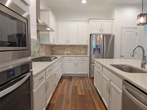 14242 Natures Reserve Drive Lithia FL 33547