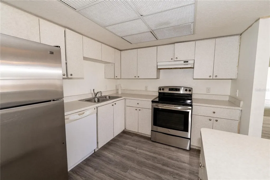 2433 Twin Drive Sarasota FL 34234