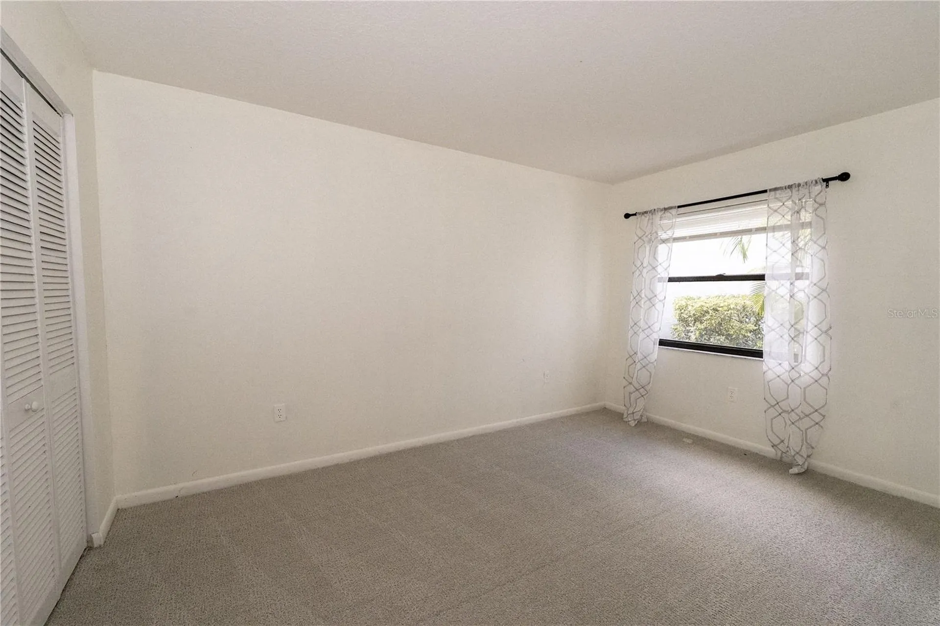 2433 Twin Drive Sarasota FL 34234