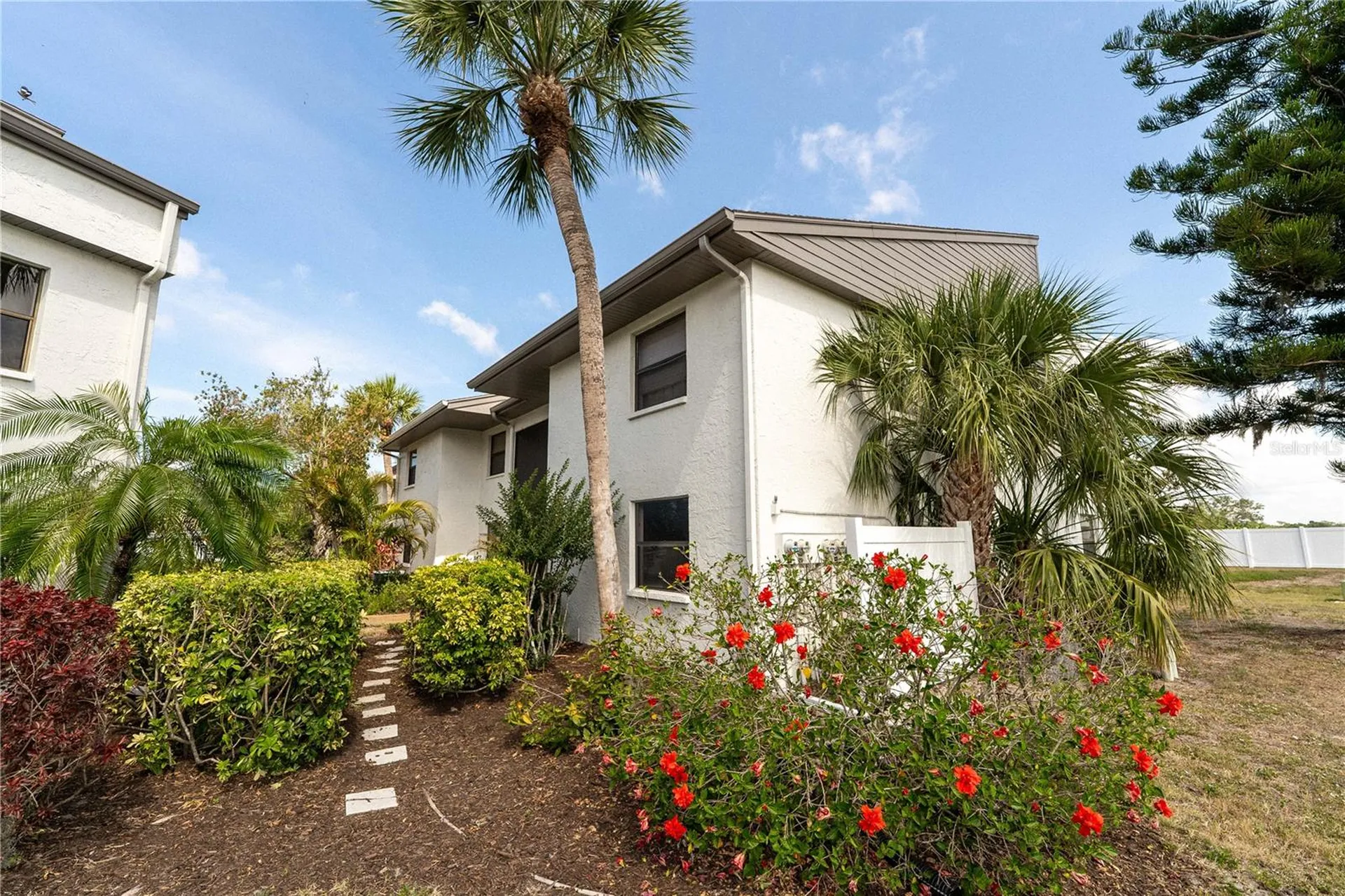 2433 Twin Drive Sarasota FL 34234