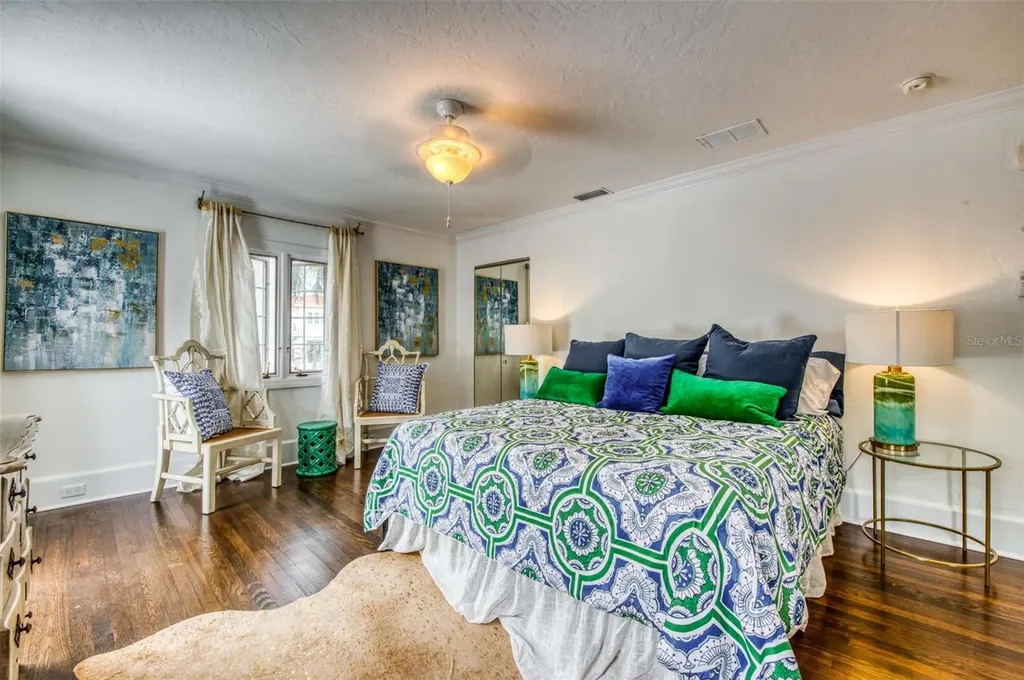 76 S Washington Drive Sarasota FL 34236