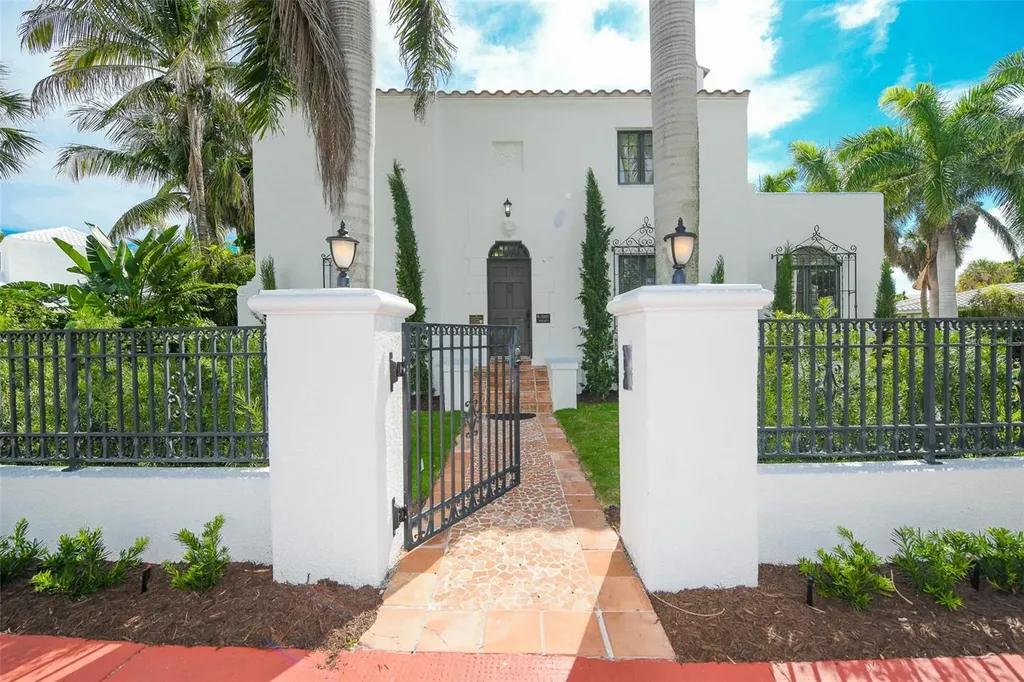 76 S Washington Drive Sarasota FL 34236