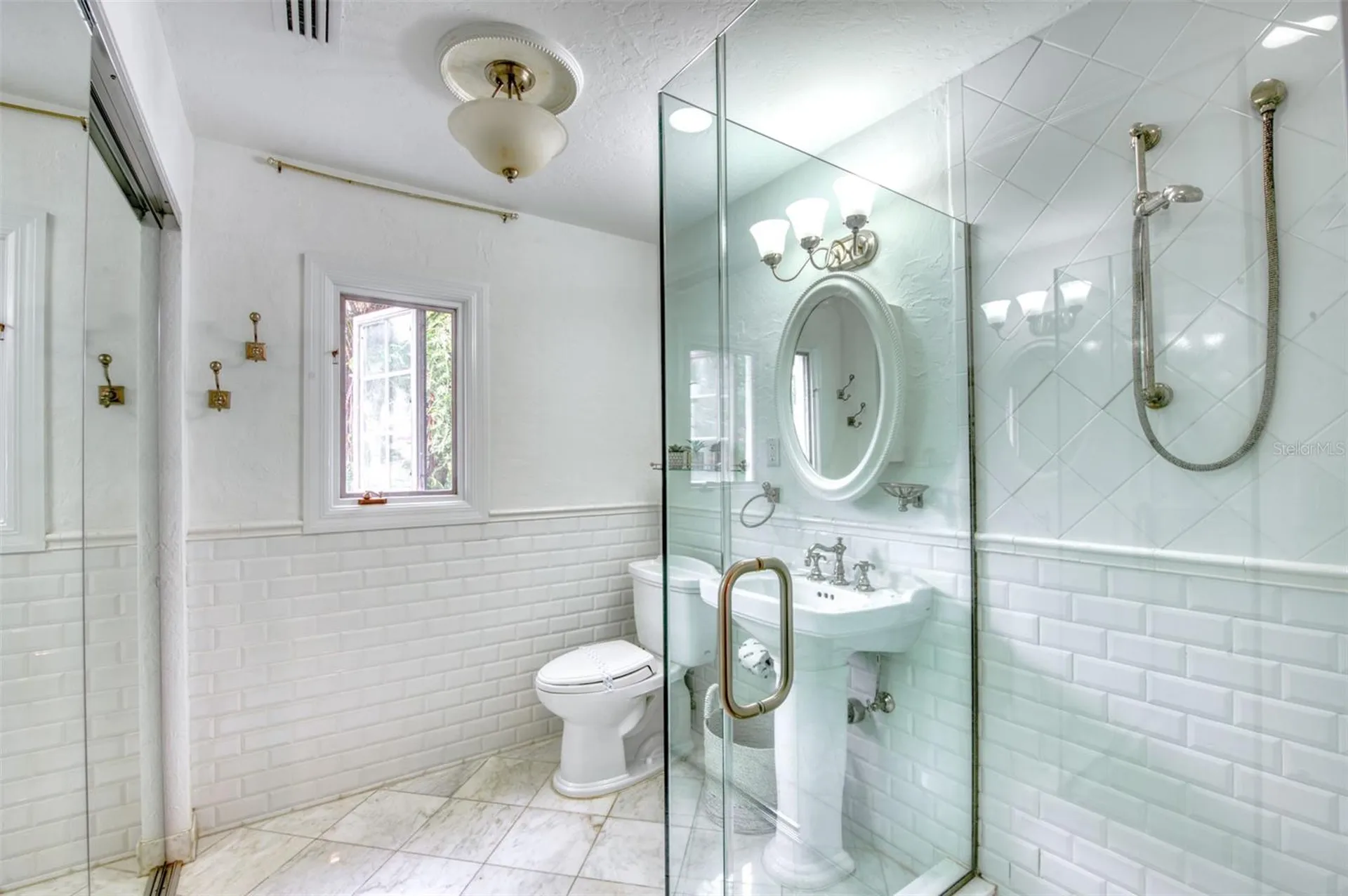76 S Washington Drive Sarasota FL 34236