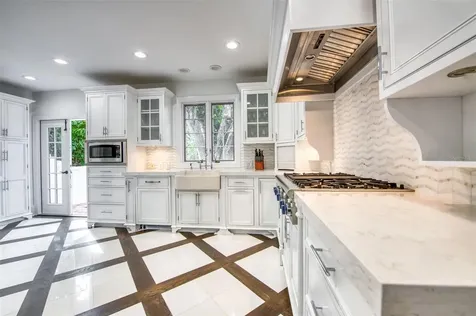 76 S Washington Drive Sarasota FL 34236