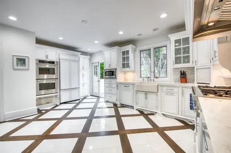 76 S Washington Drive Sarasota FL 34236