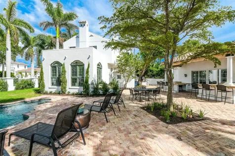76 S Washington Drive Sarasota FL 34236