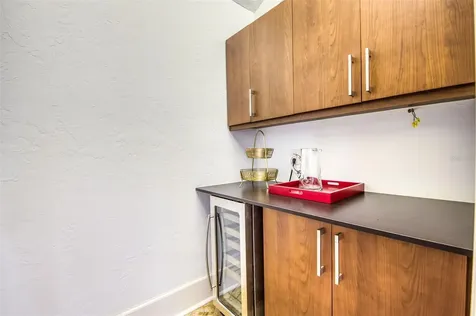 76 S Washington Drive Sarasota FL 34236